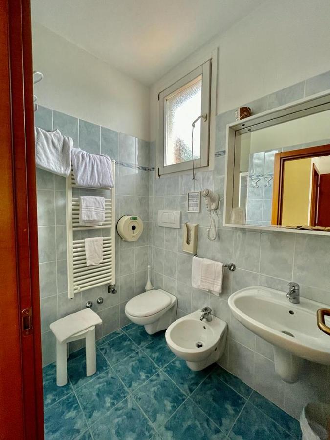 Triple Room Balcony Lake View