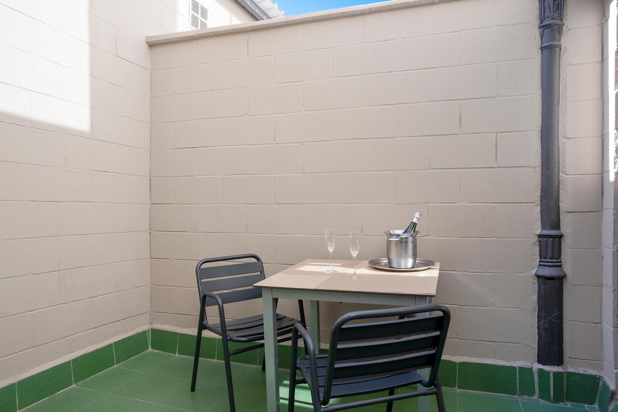 Twin Room Terrace