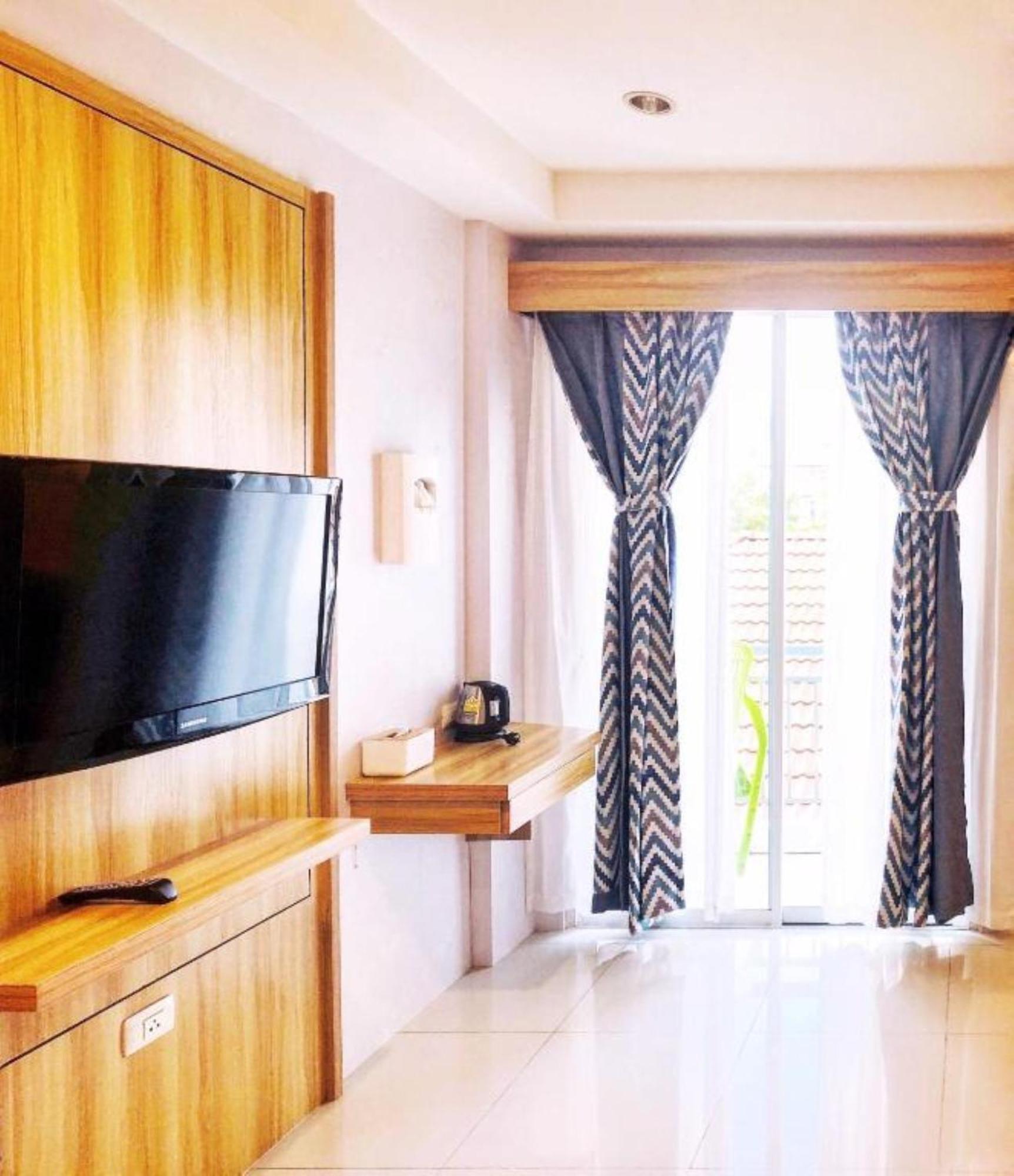 Deluxe Queen Room