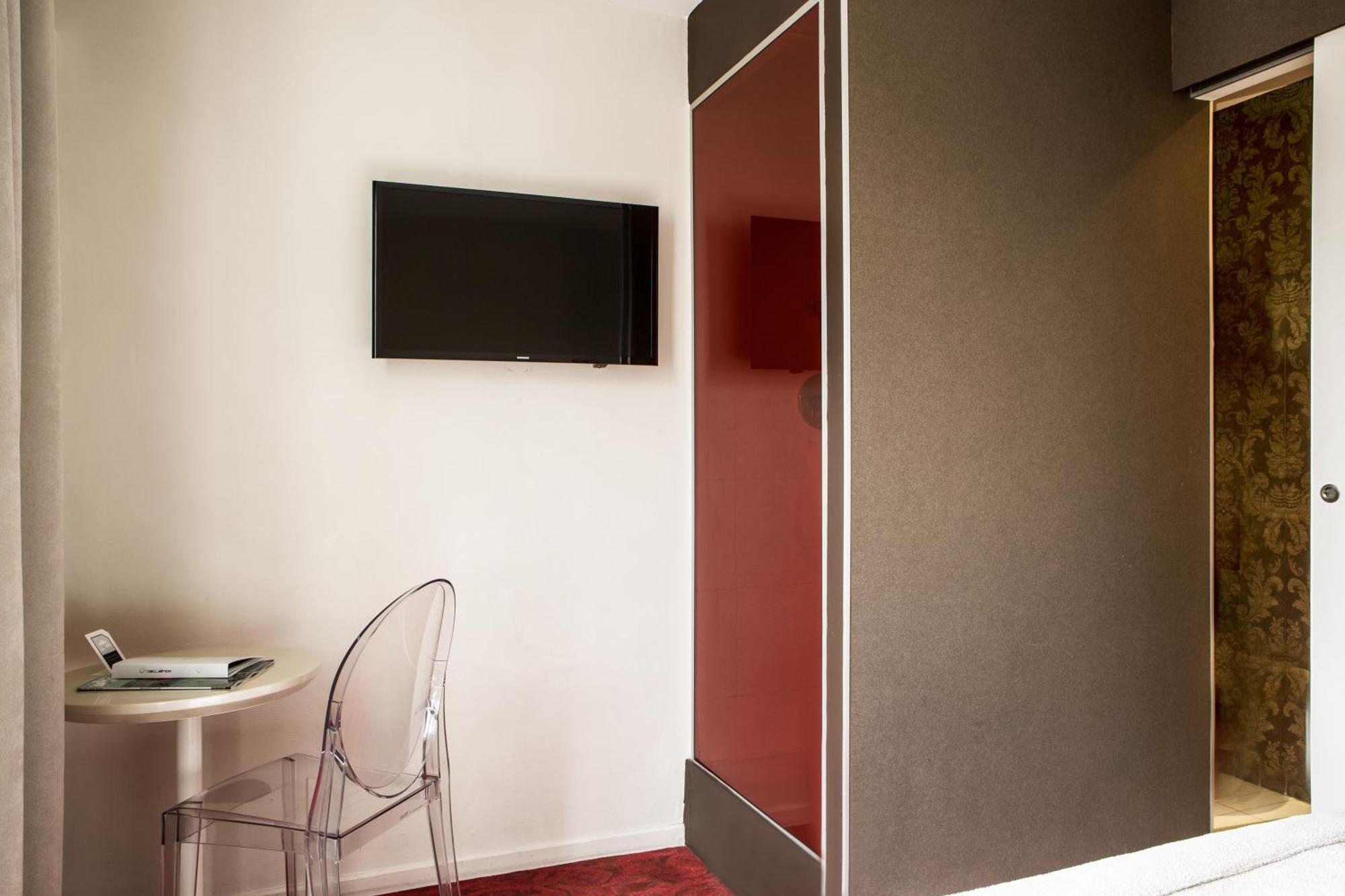 Privilege Room