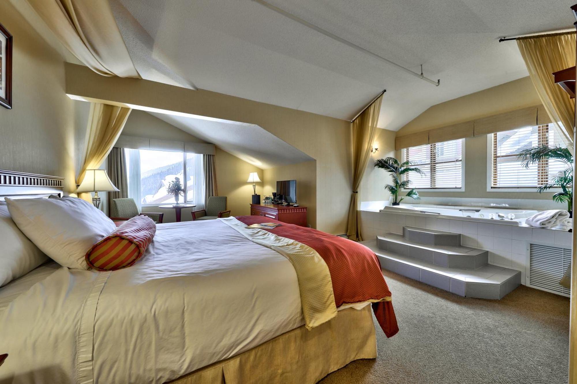 King Suite Spa Bath