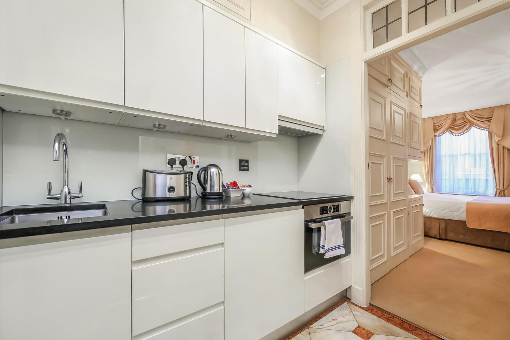 Studio Apartment