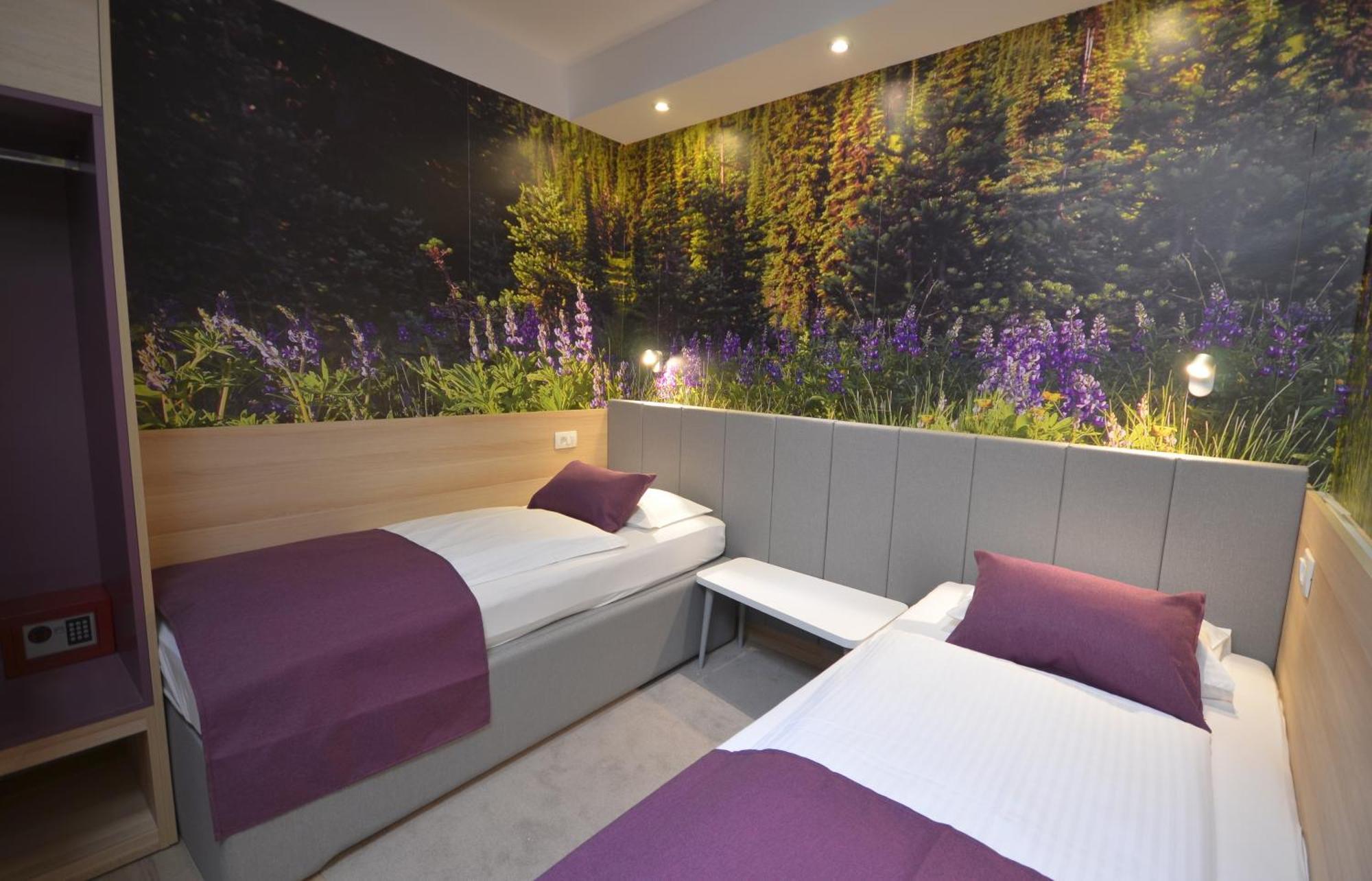 Double or Twin Room,1228352471:JPEG