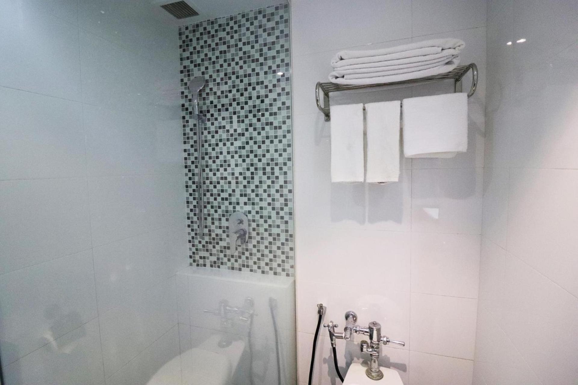 Premium Queen Room