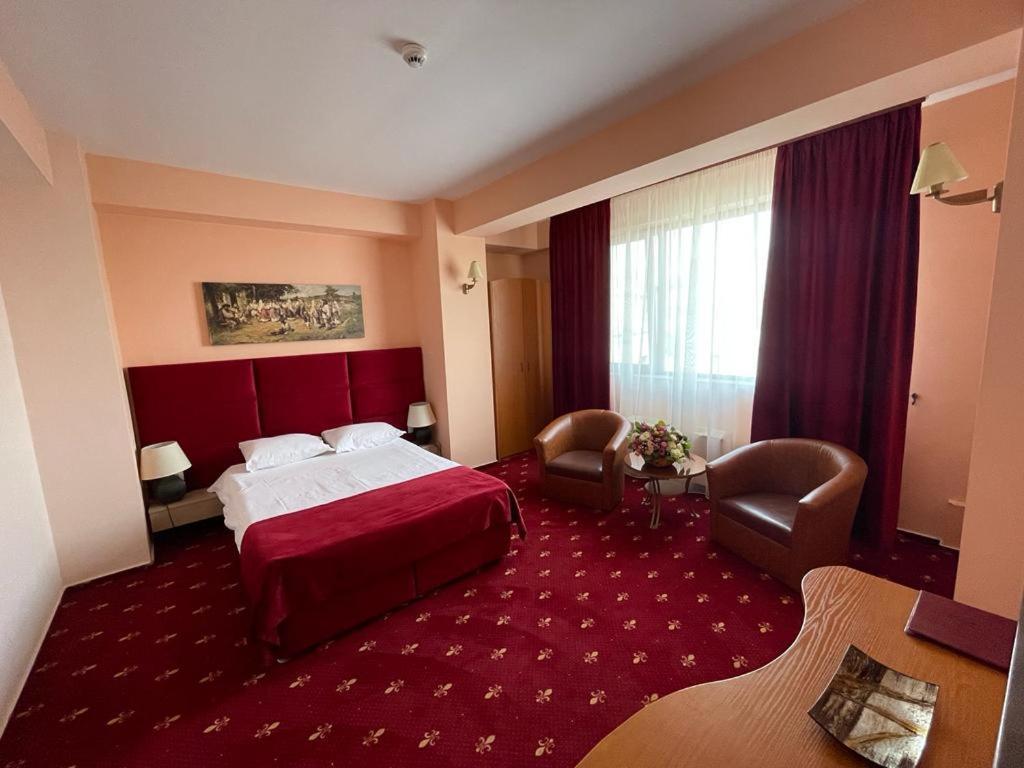 Deluxe Doppel-/Zweibettzimmer