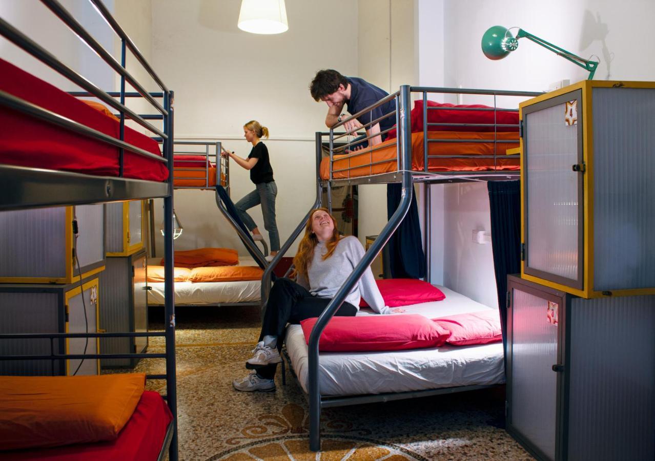 Posto Letto in Dormitorio Misto