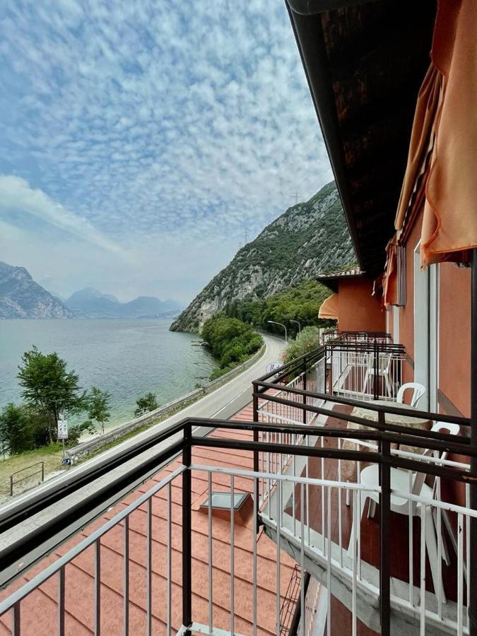 Double Room Balcony Lake View