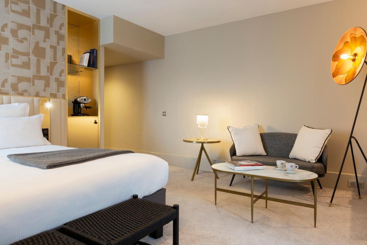 Suite One Double Two Twin Beds