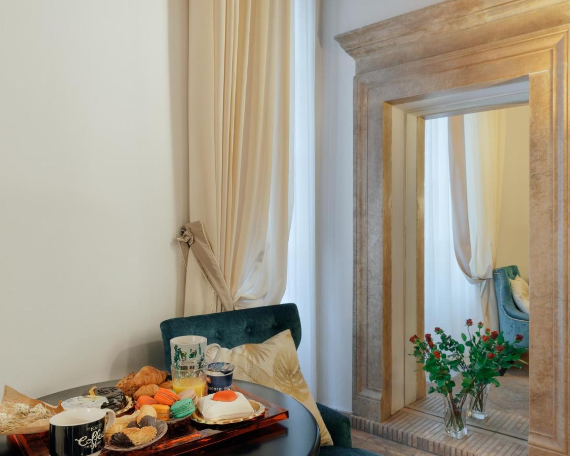 Suite with Balcony,1232153963:JPEG