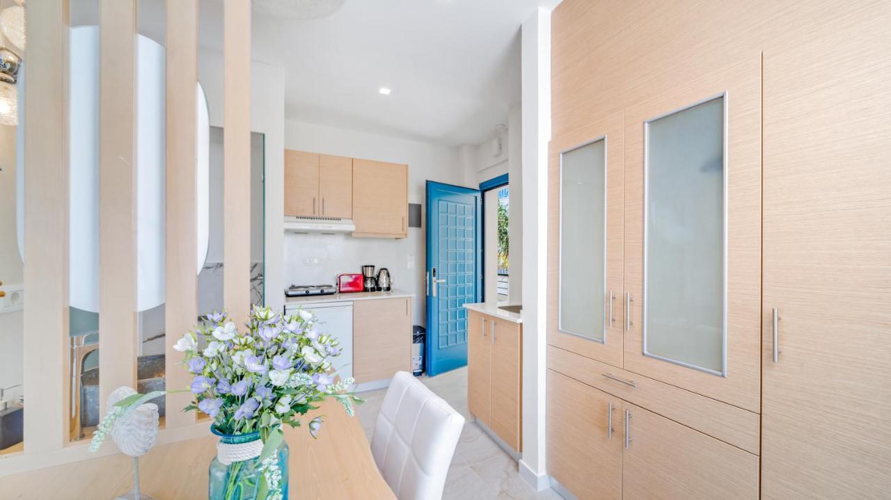 One-Bedroom Apartment Front Sea View