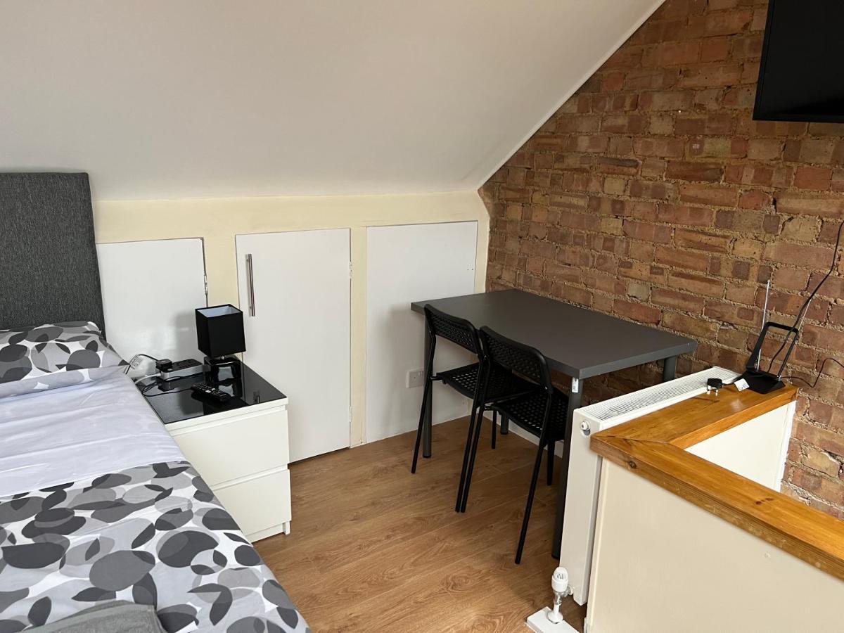 Double Room Private Bathroom