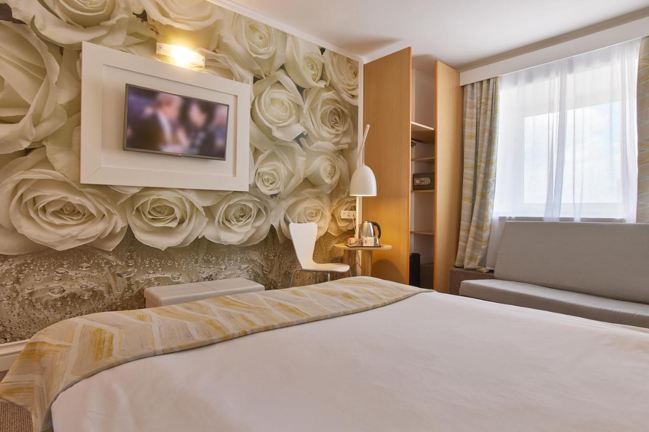 Camera Familiare Superior con Divano-Letto