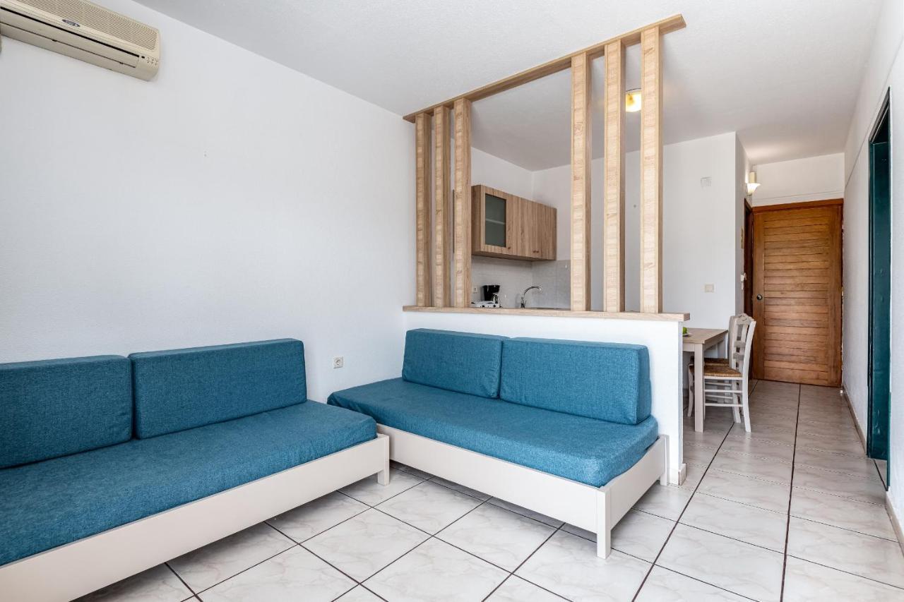 Superior One-Bedroom Apartment