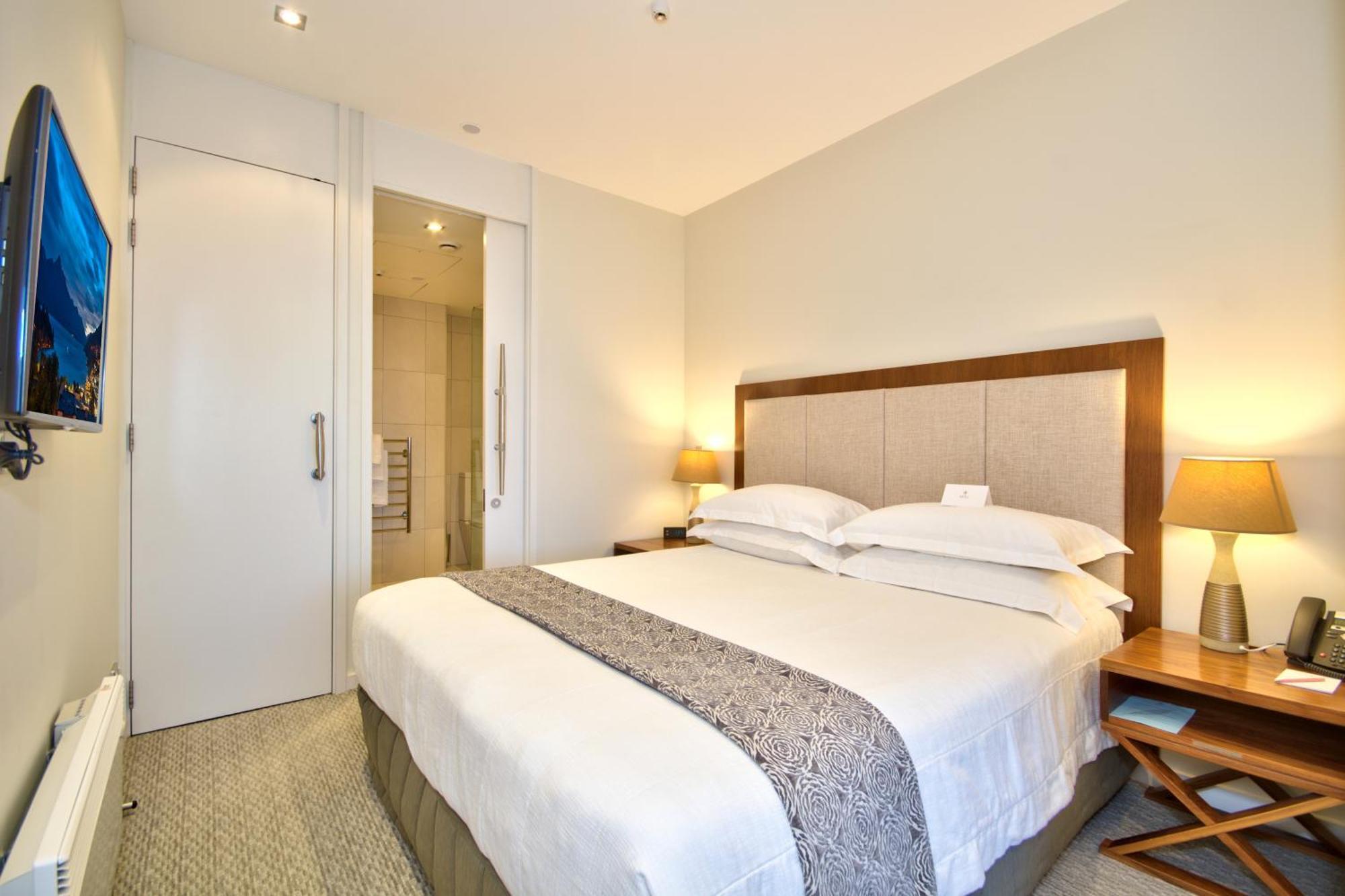 Superior One-Bedroom Apartment,1213321009:JPEG