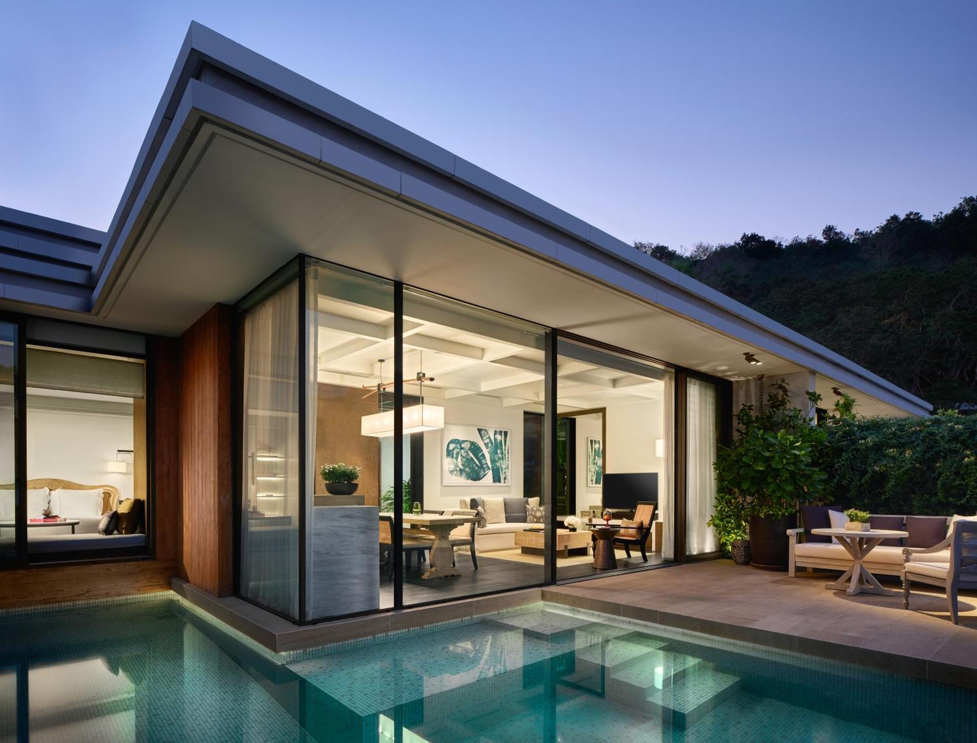 Partial Ocean View Pool Villa King
