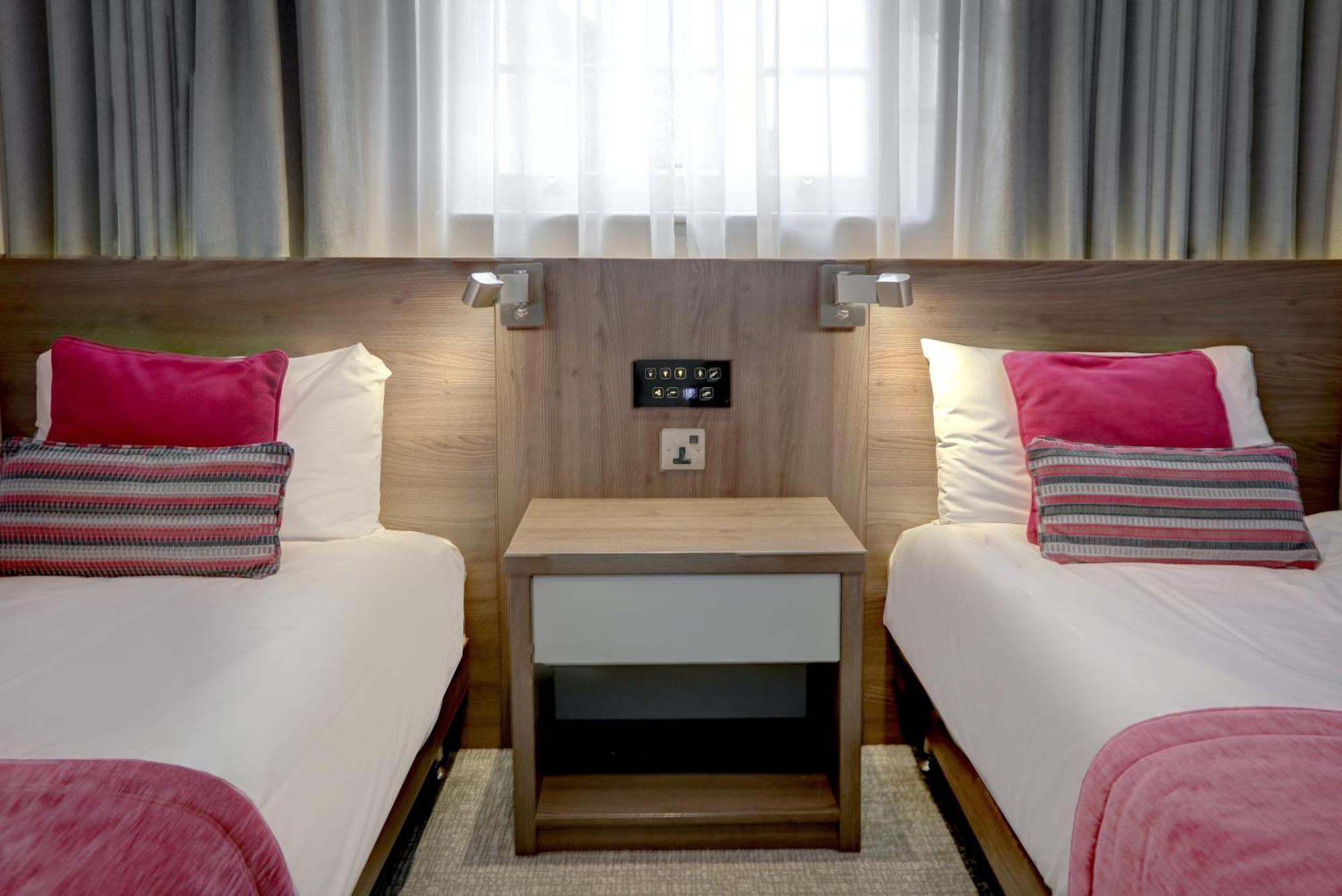 Standard Twin Room Non-Smoking