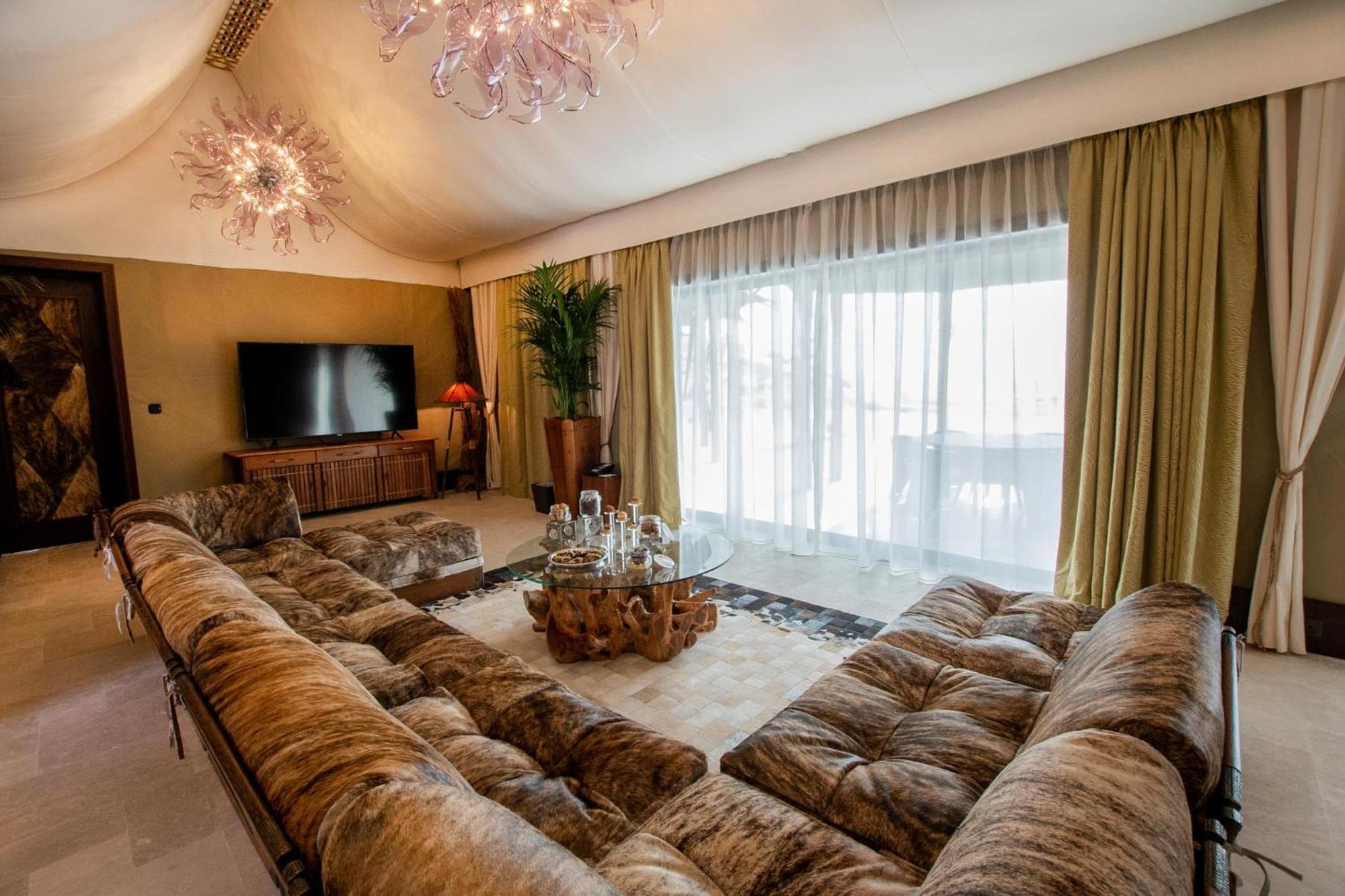 Reem Presidential Pool Villa