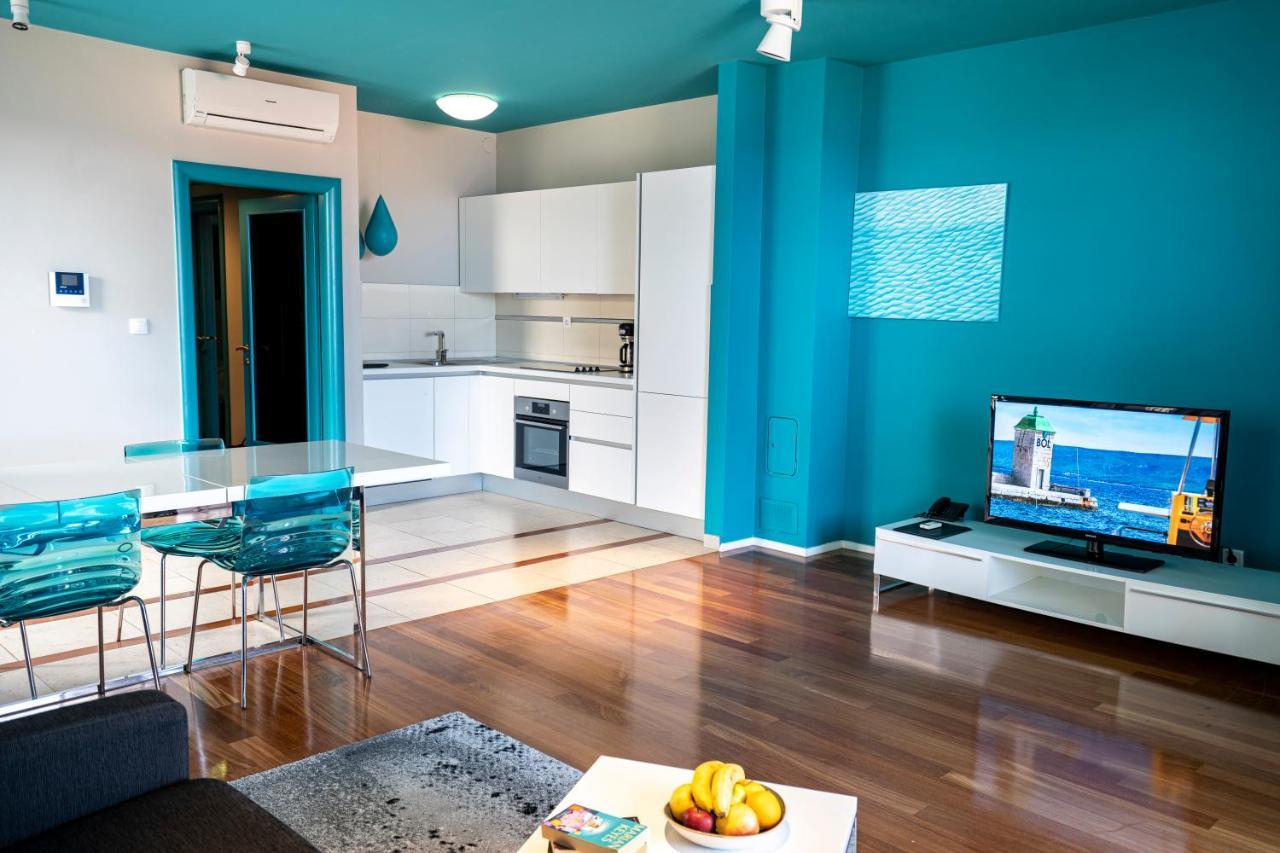 One-Bedroom Apartment Balcony Sea View