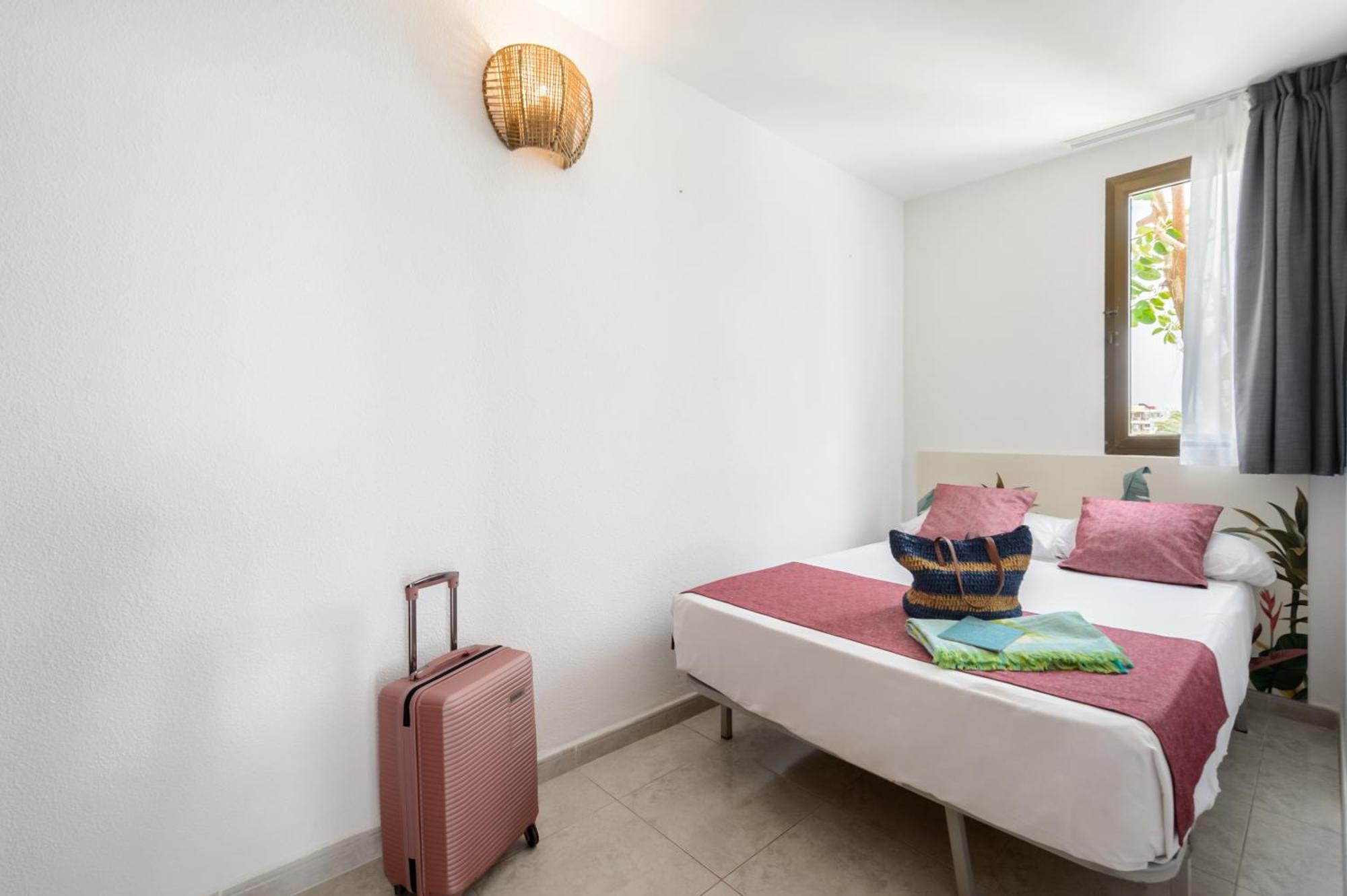 Two-Bedroom Apartment Sea View