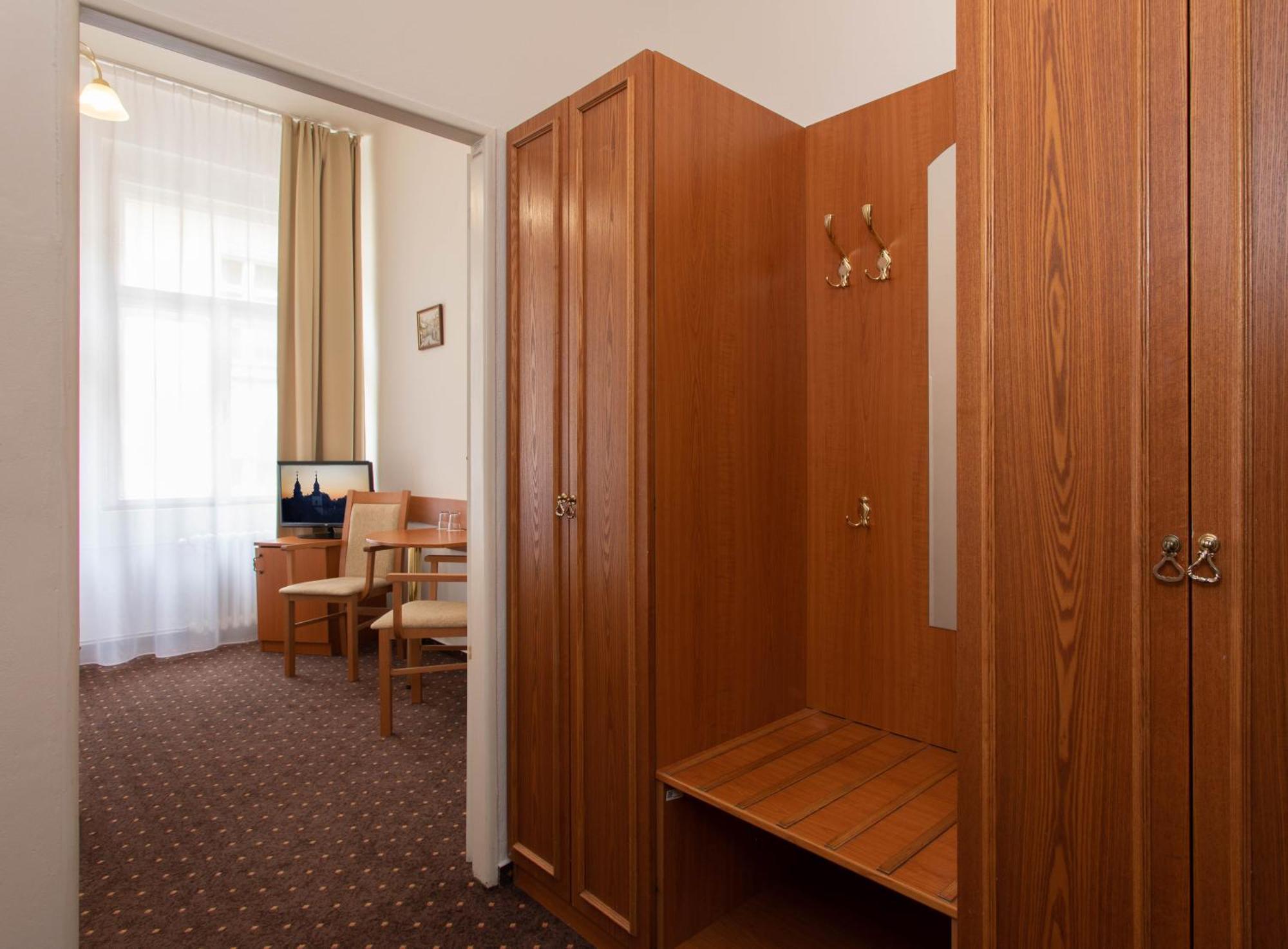 Double Room Bathroom