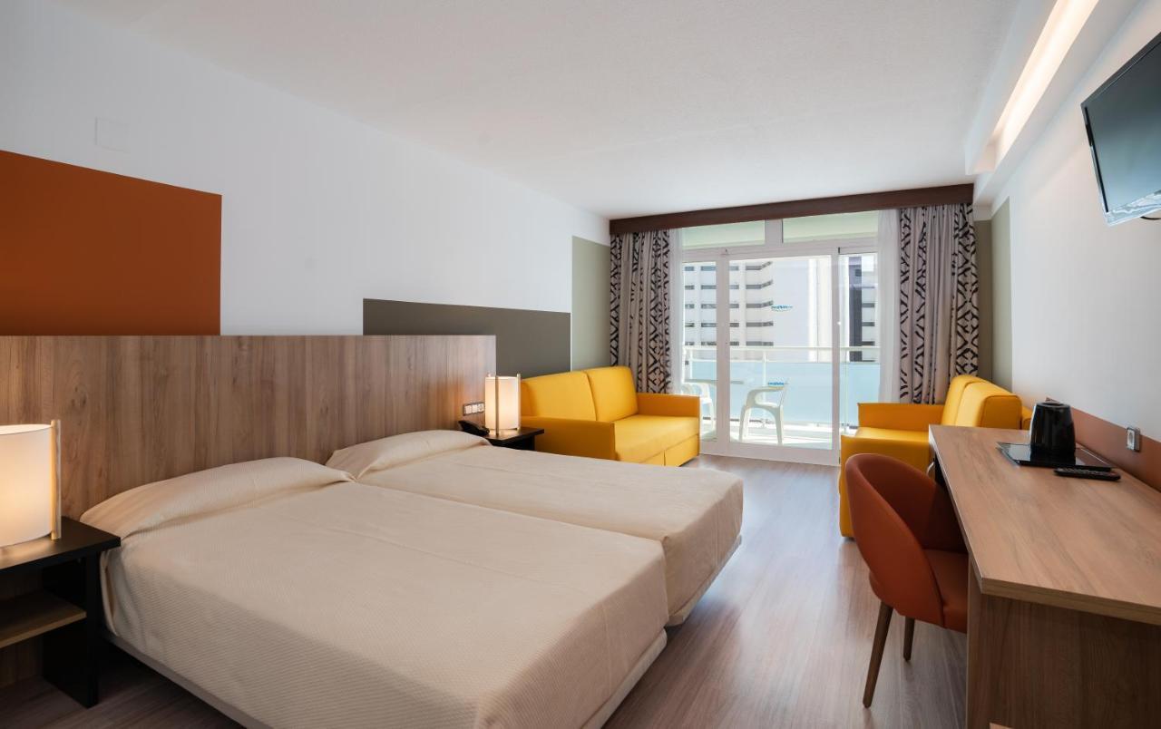Double Room (3 Adults + 1 Children),1589137384:JPEG