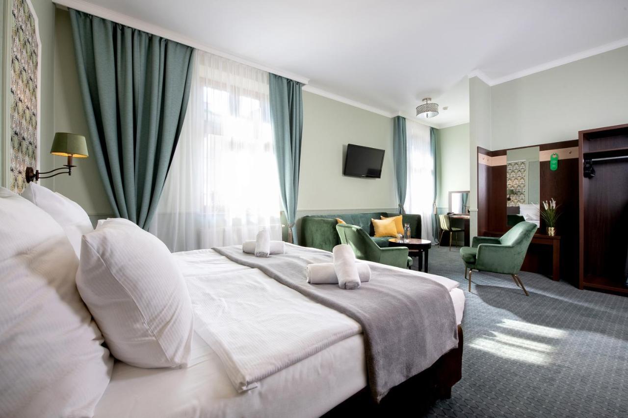 Deluxe Double or Twin Room,1246469755:JPEG