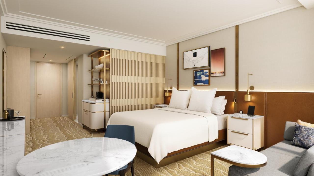 Superior Skyline View Room