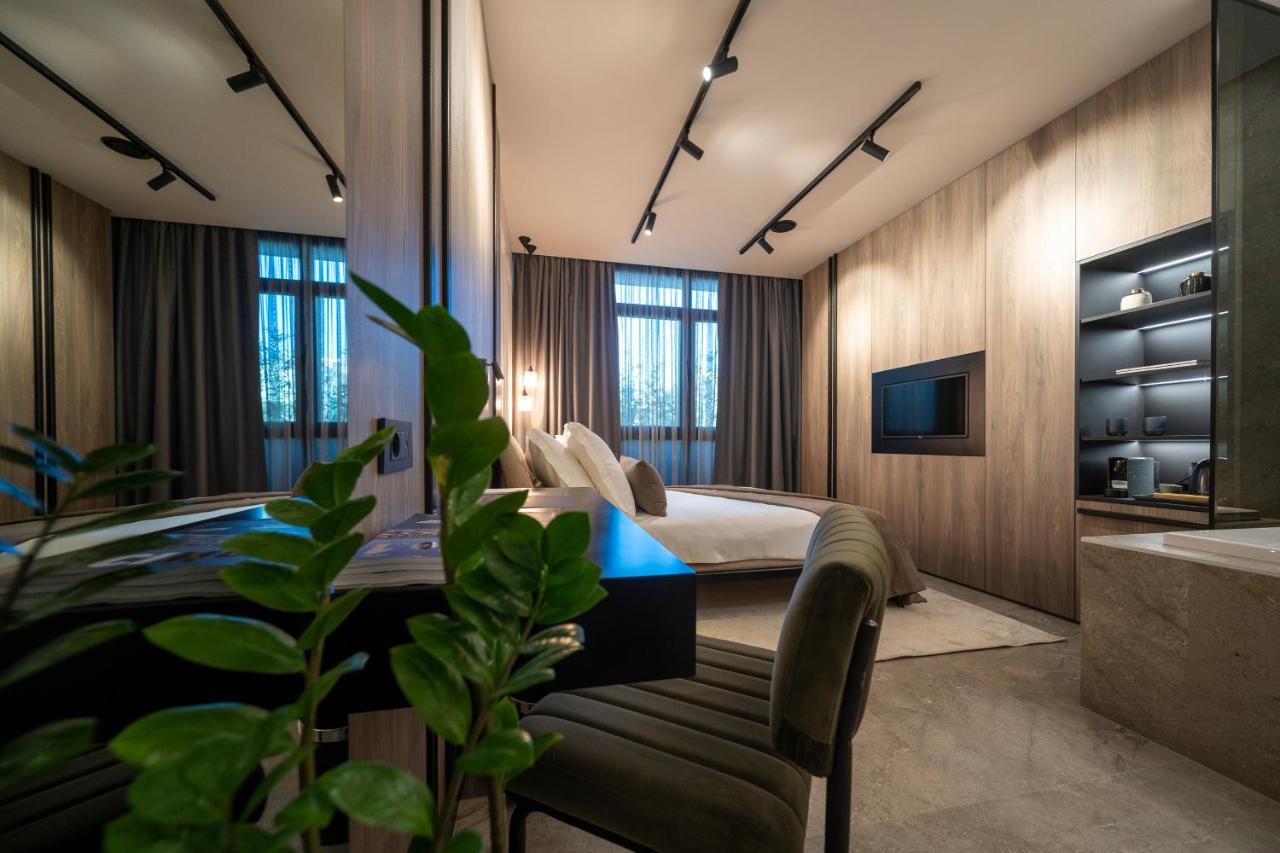 Chambre Lit King-Size avec Baignoire Spa