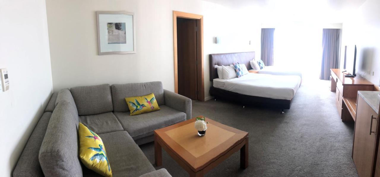 One-Bedroom Studio