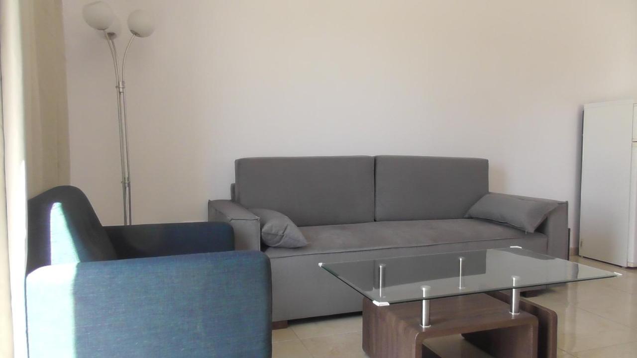 One-Bedroom Bungalow