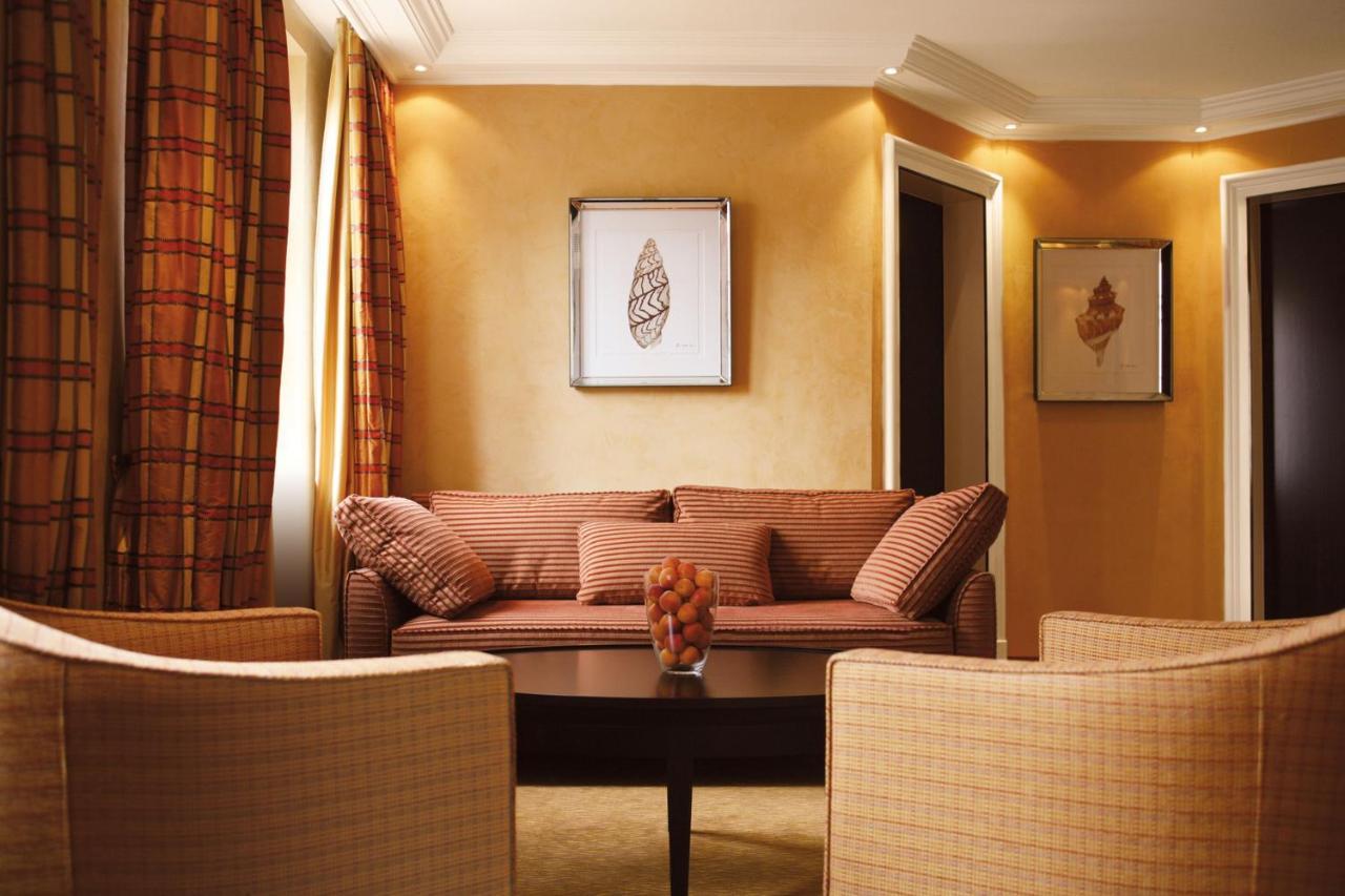 Standard Suite,1662977654:JPEG