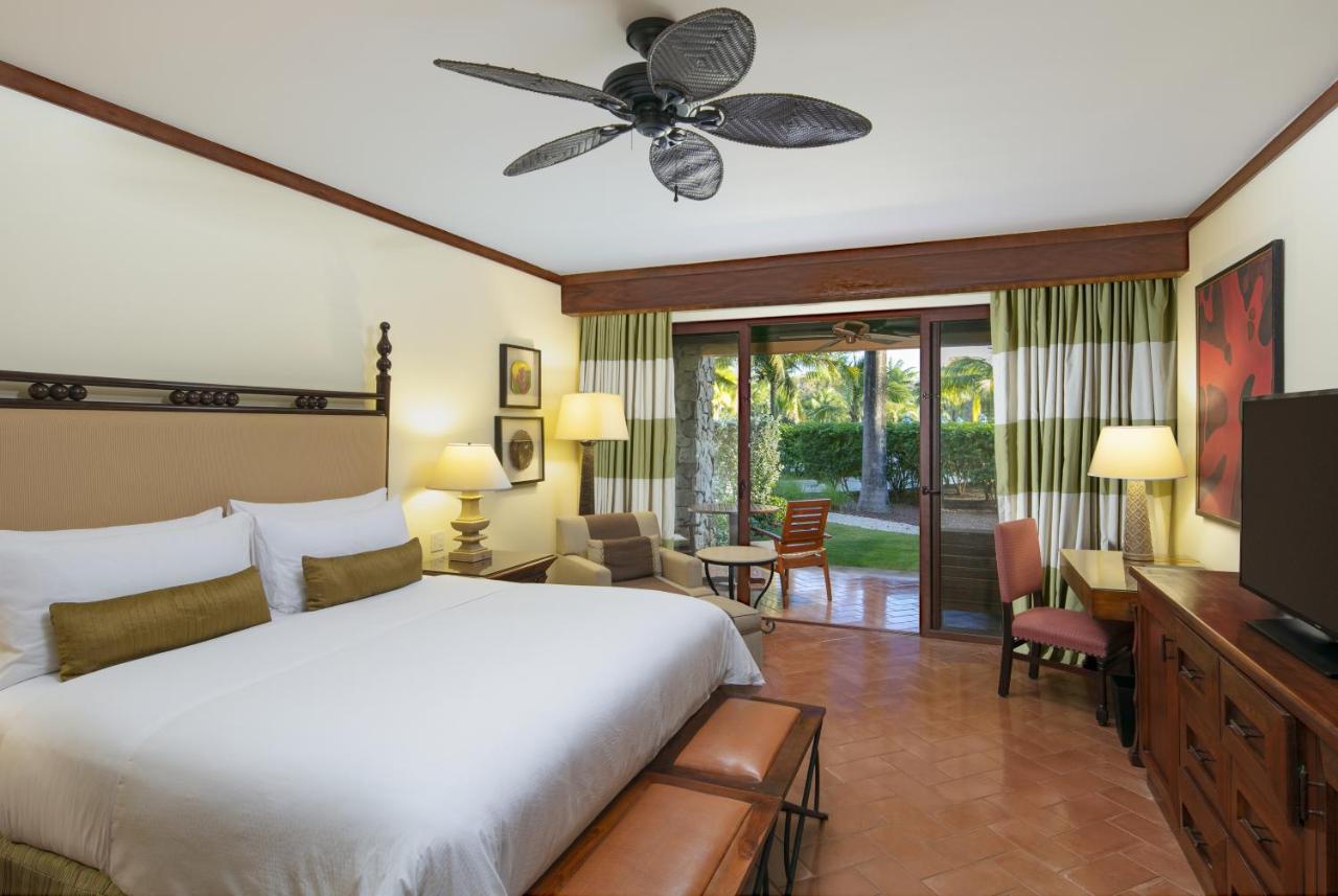 Guest room, 1 King, Garden View, Balcony,1246459201:JPEG