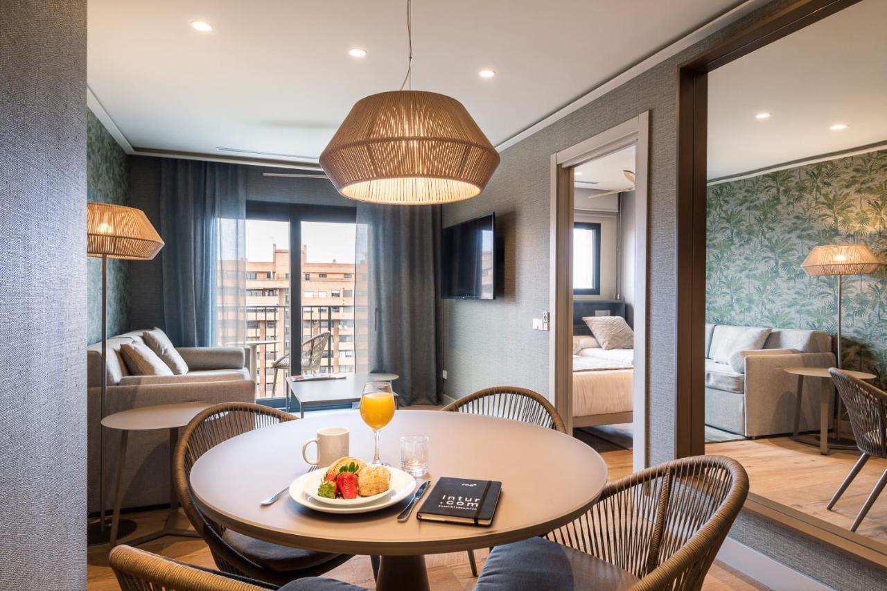 Apartment mit Balkon