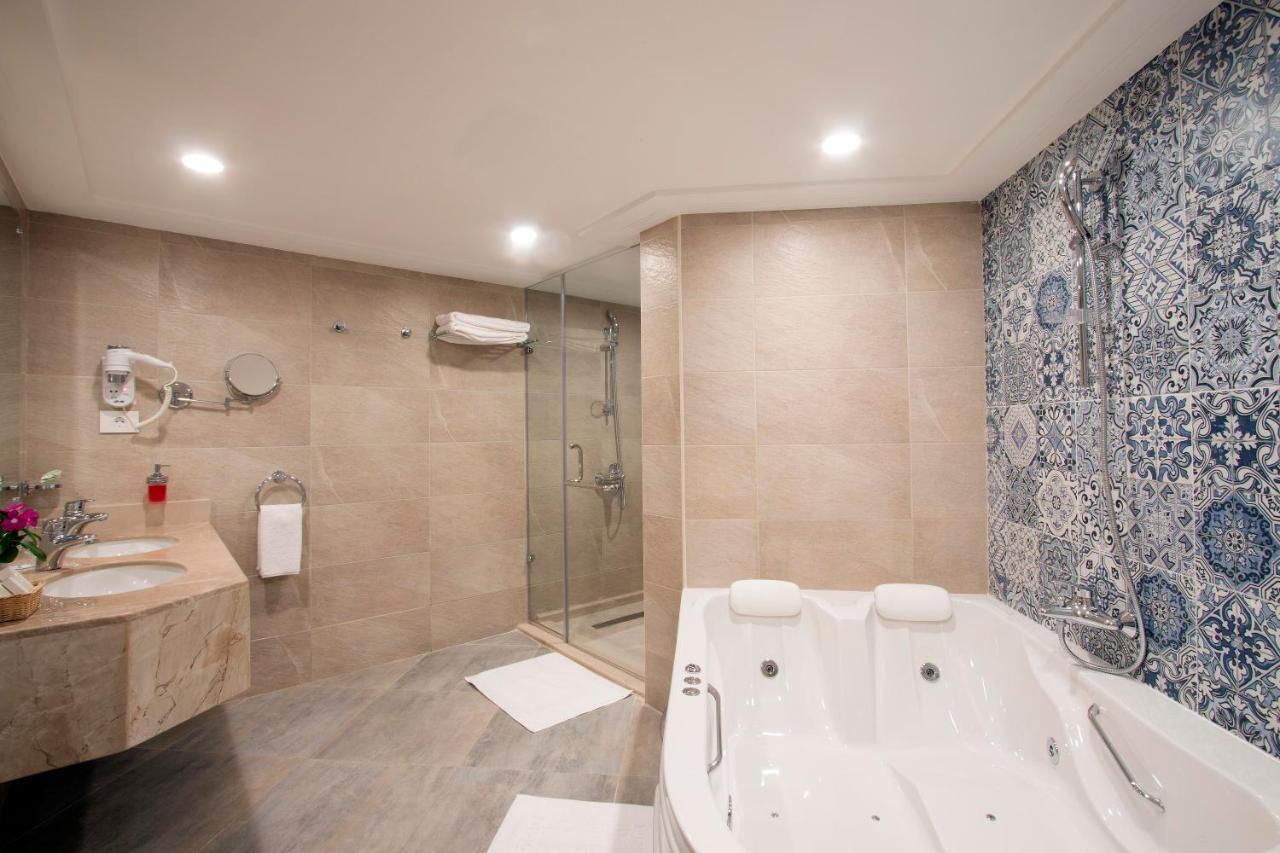 Deluxe Suite Sea View