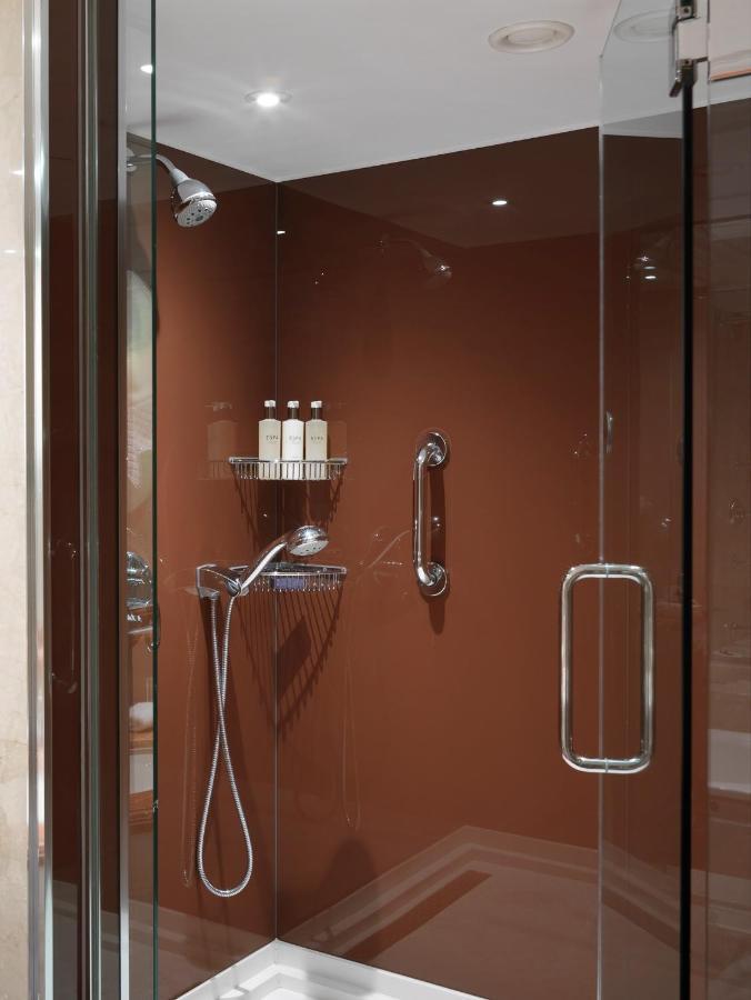 Superior Townhouse Room