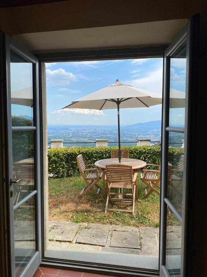 Executive One-Bedroom Apartment Terrace Garden View