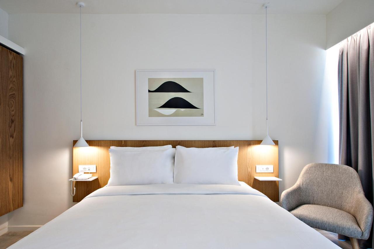 Standard Room Inland view