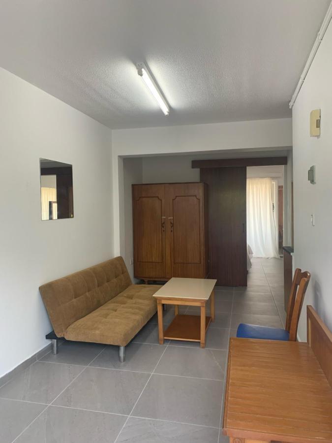 One-Bedroom Apartment Annex Building