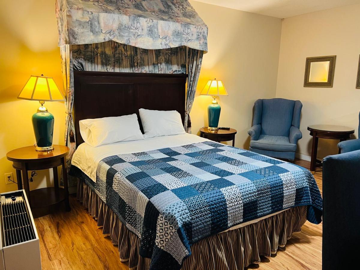 Queen Suite