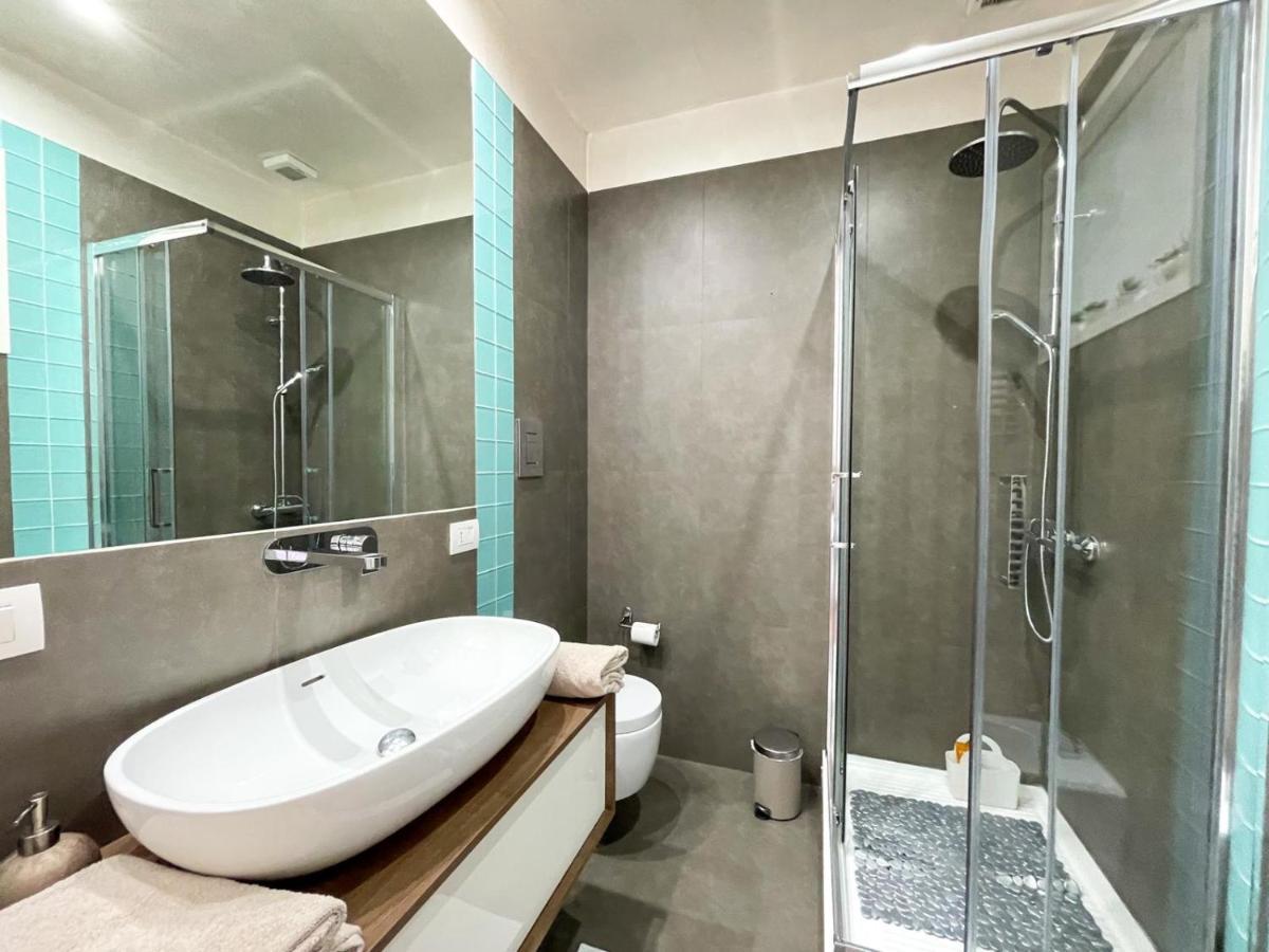 Double or Twin Room Private Bathroom