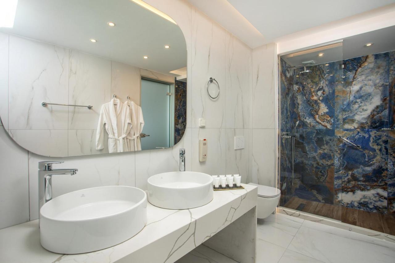 Executive Suite Sea View & Jacuzzi Adults Only