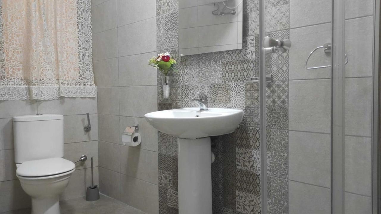 Double Room Private Bathroom