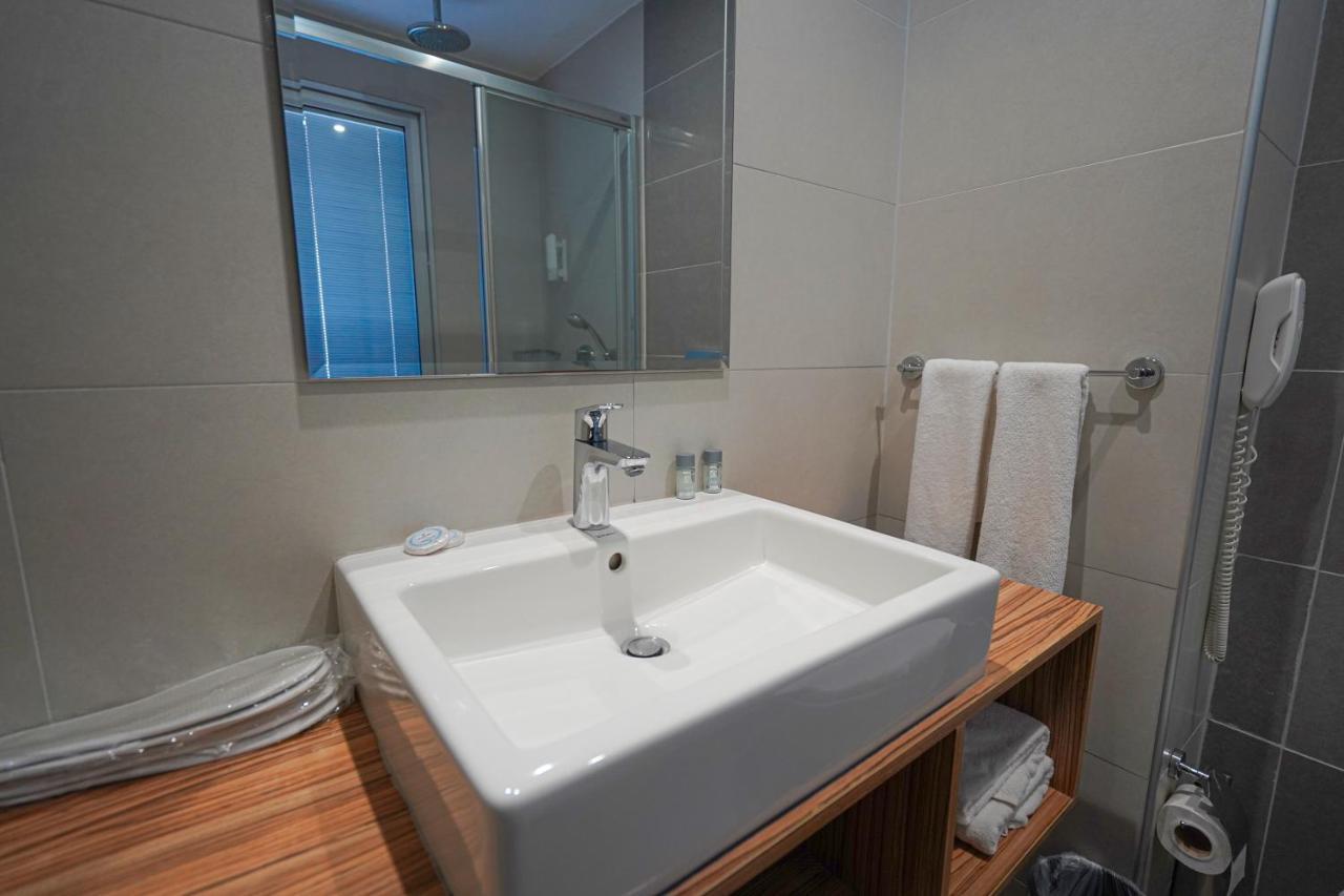 Deluxe Double Room Side Sea View