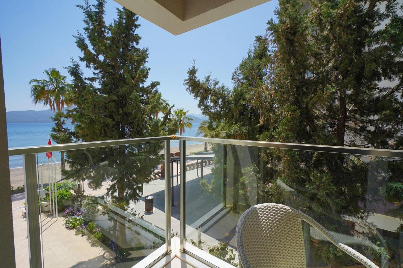 Deluxe Double Room Side Sea View
