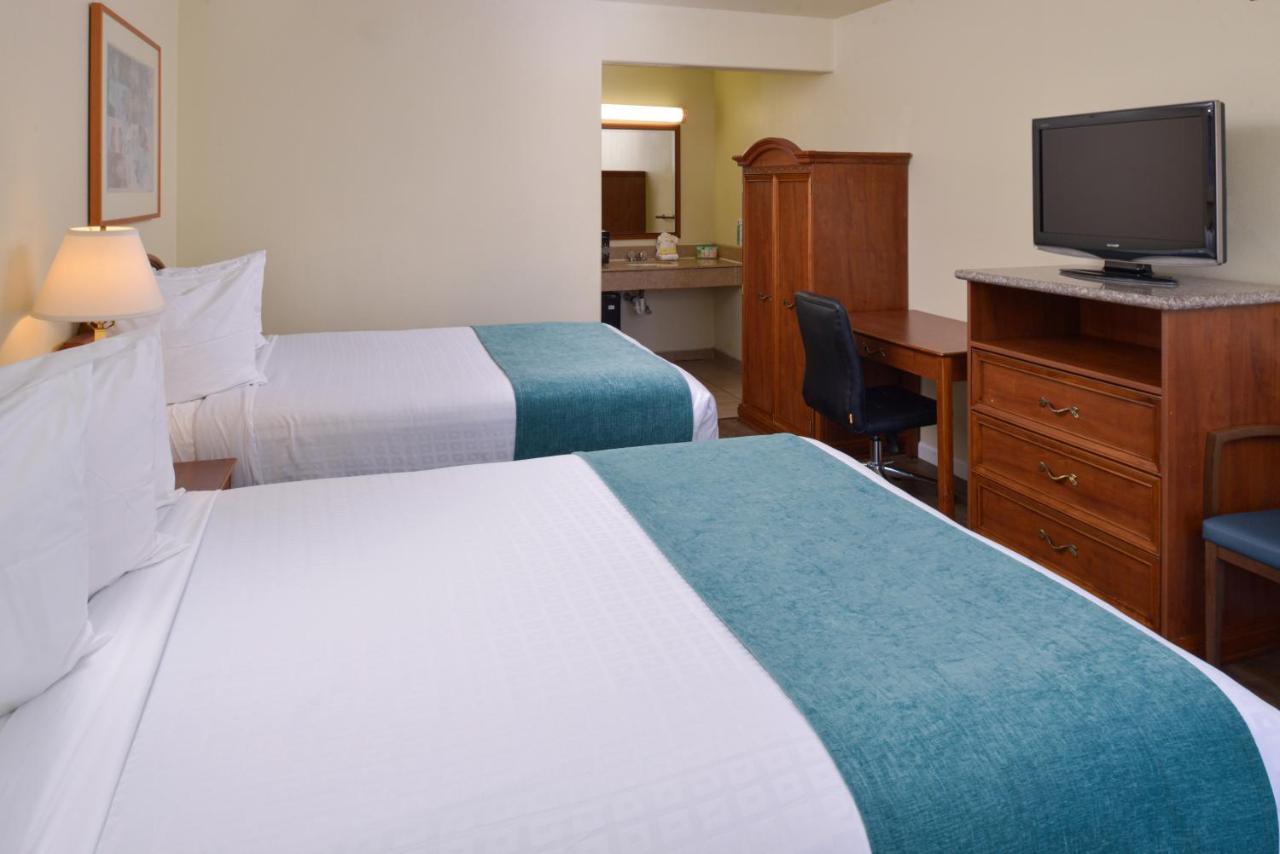 Chambre avec 2 Grands Lits Queen-Size