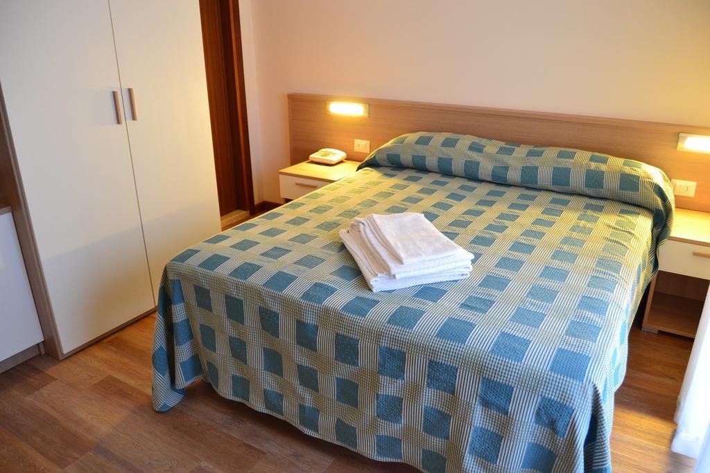 Flexible Room,125941101:JPEG