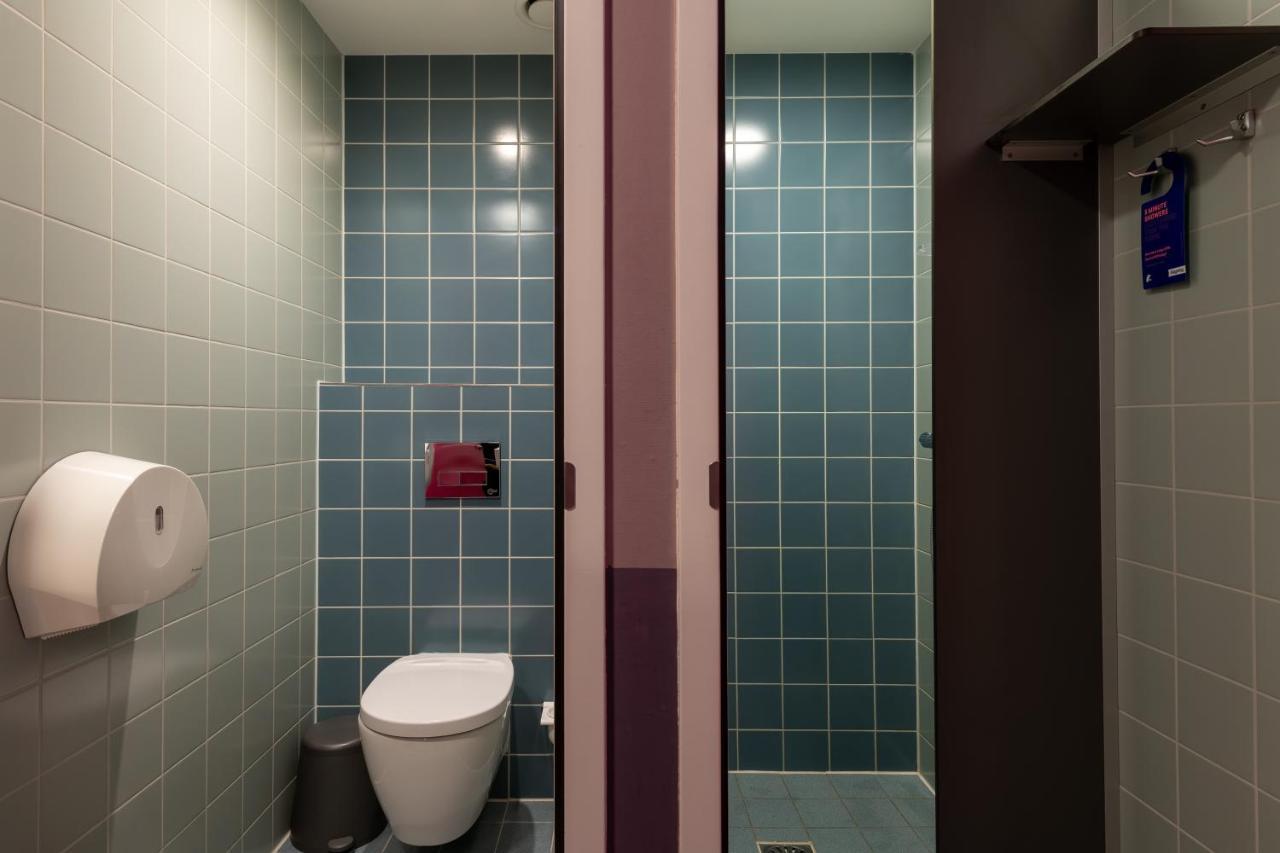 Posto Letto in Dormitorio con 4 Letti