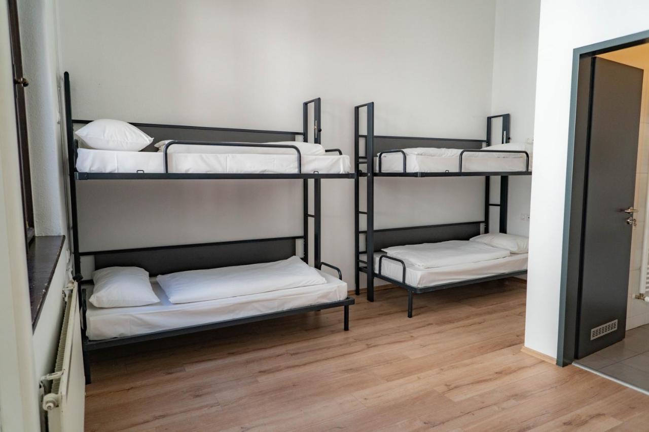 Bed 10-Bed Mixed Dormitory Room