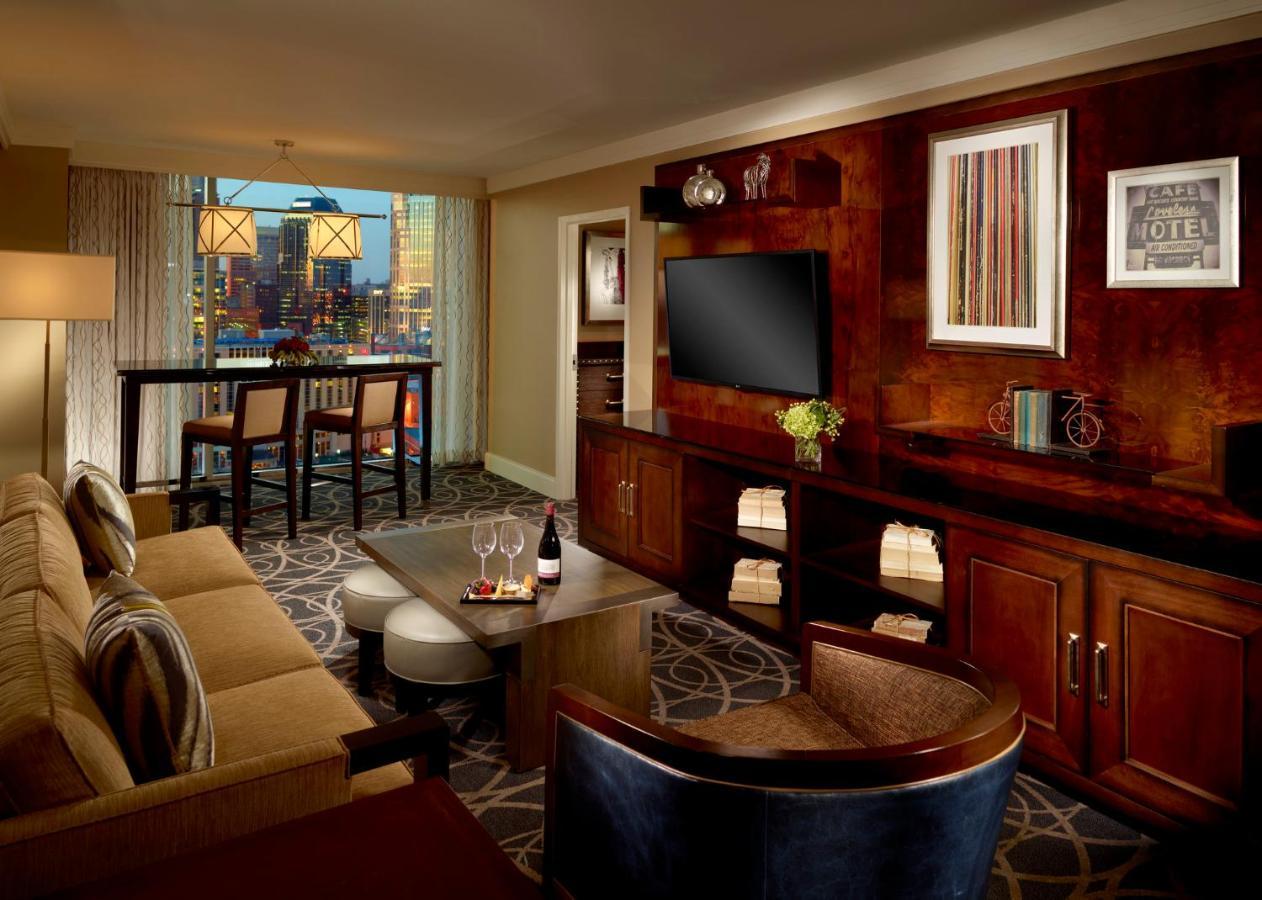 Executive Ecksuite mit 1 Kingsize-Bett