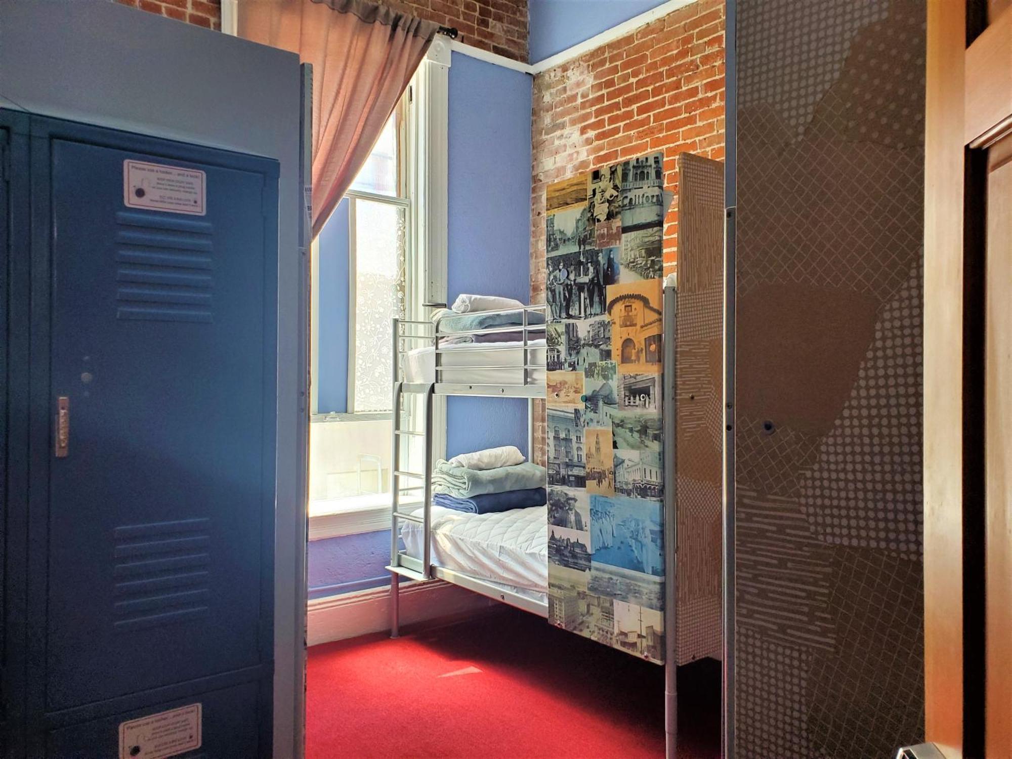 Bed 6-bed Female Dormitory Room